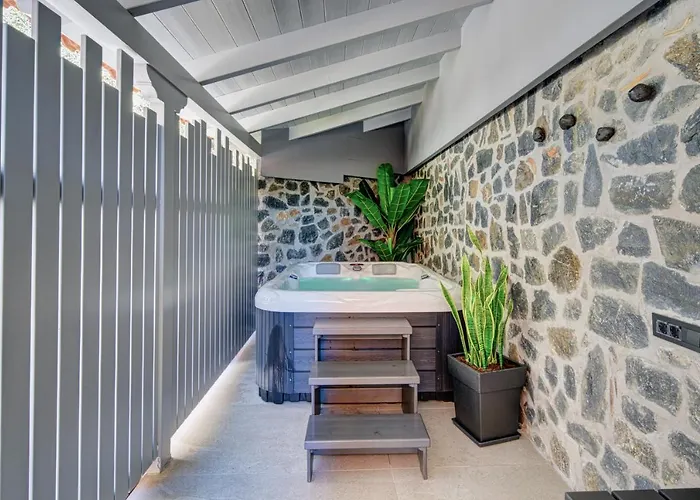 Kanathos Pigi Couette-café 4*